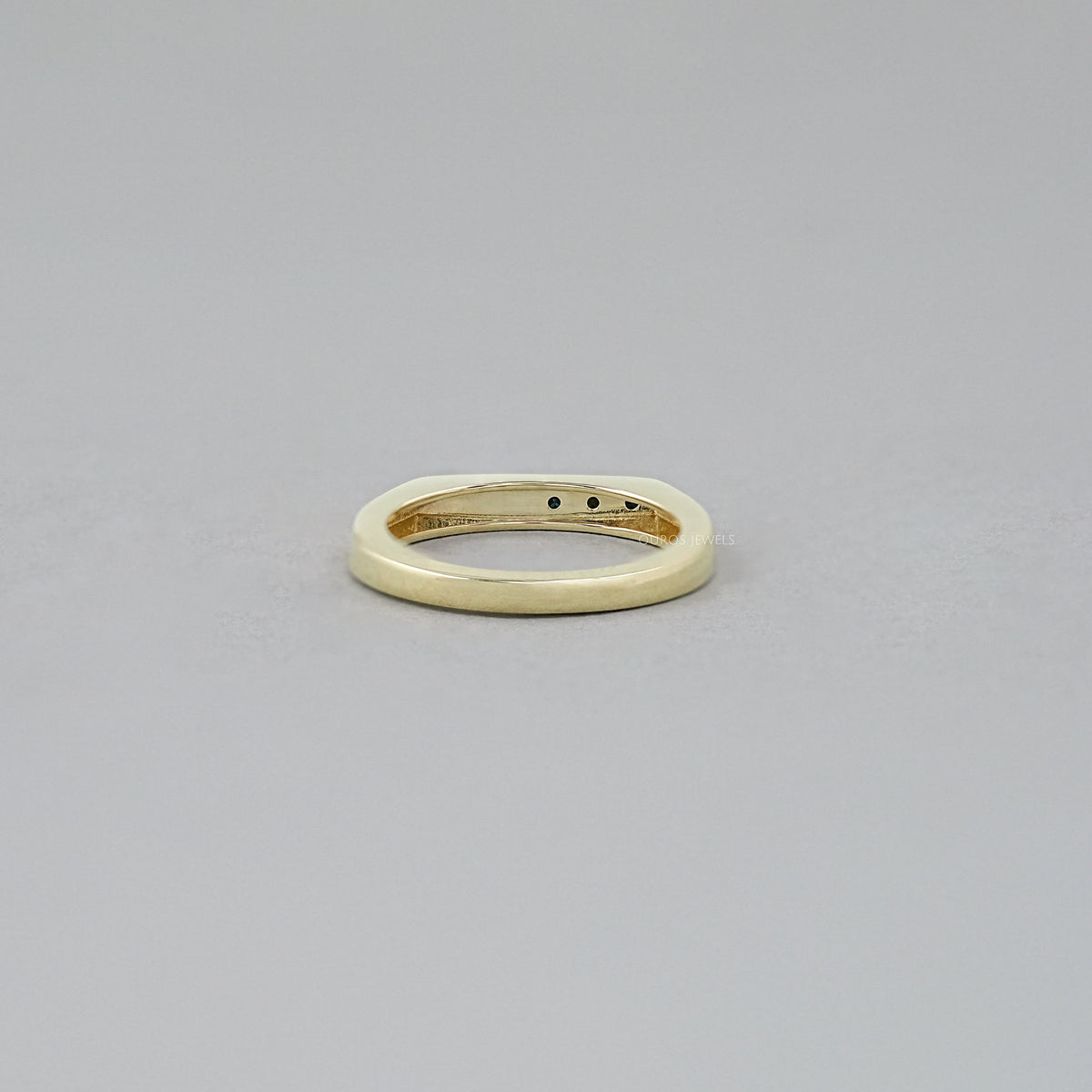 Black Round Diamond Flush Set Signet Ring Ring