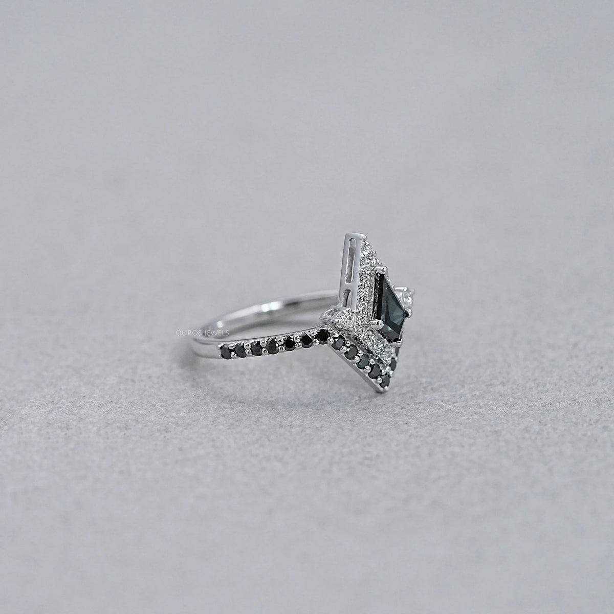 Black kite Cut Halo Curved Wedding Ring Rings