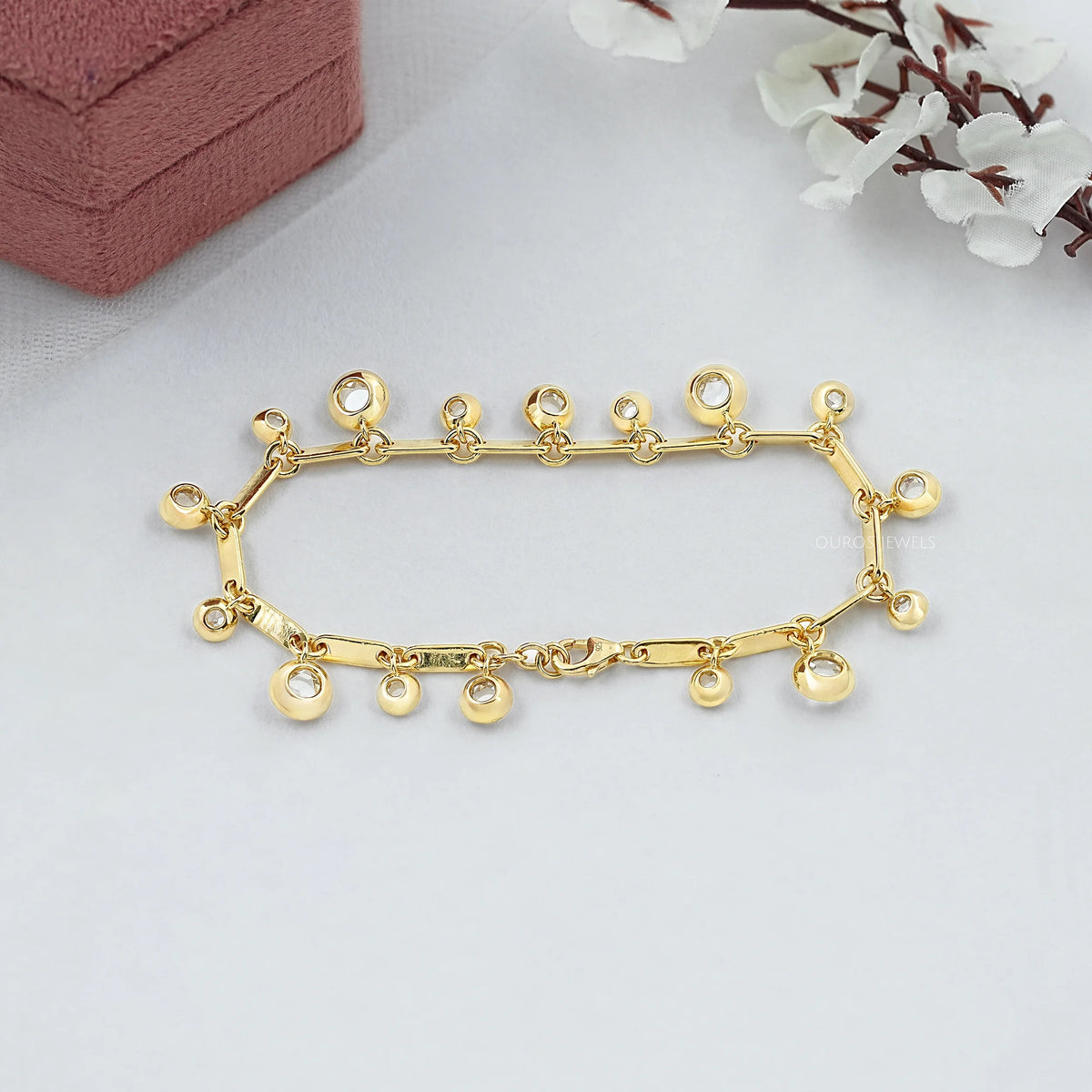 Bracelet chaîne à stations en diamant de laboratoire taille rose