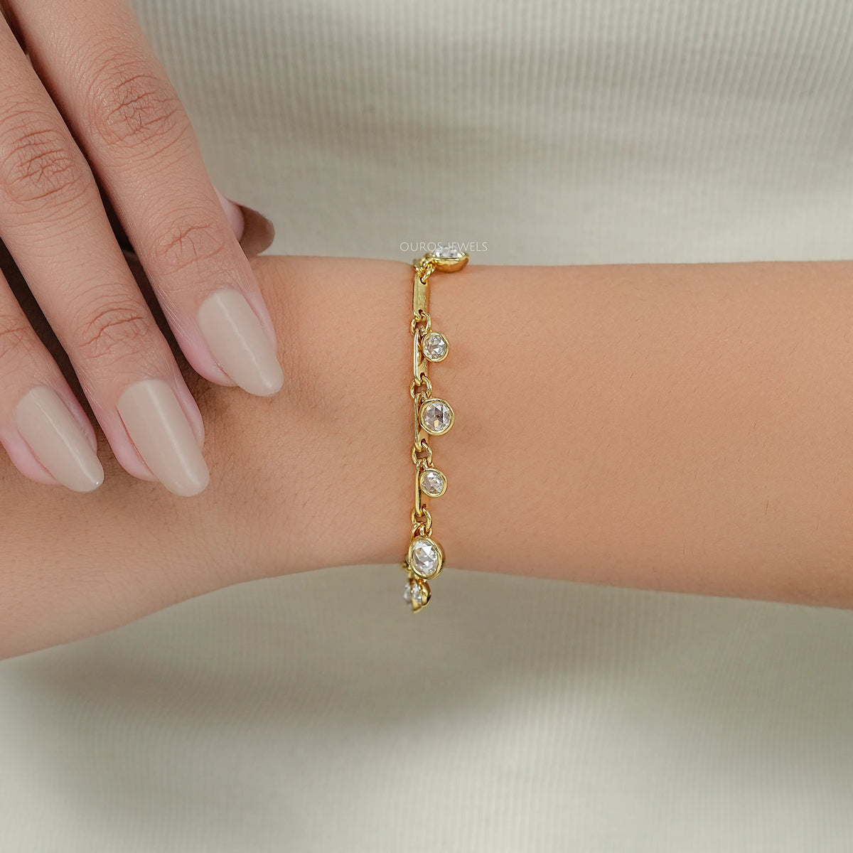 Bracelet chaîne à stations en diamant de laboratoire taille rose