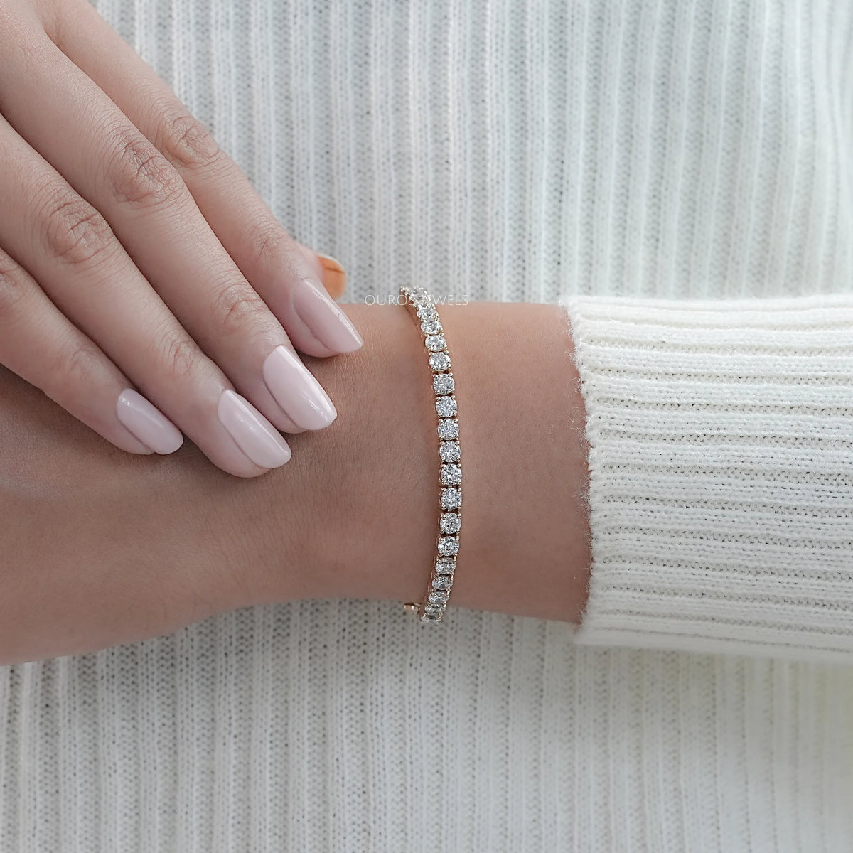 Lab Grown Round Shape Women Bracelet With Paper Clip Chain Bracelet