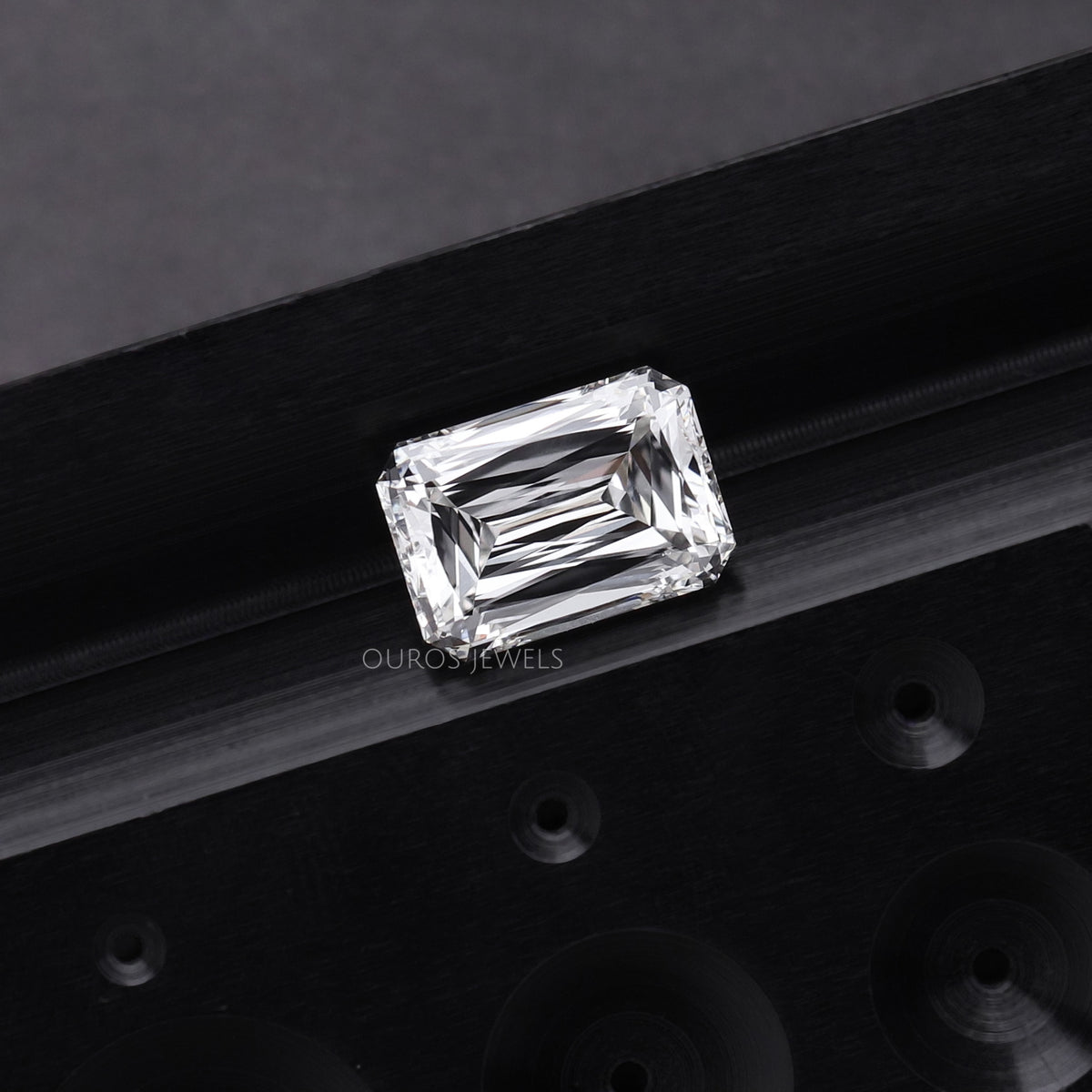 Criss Cut Antique Lab-Grown Diamond