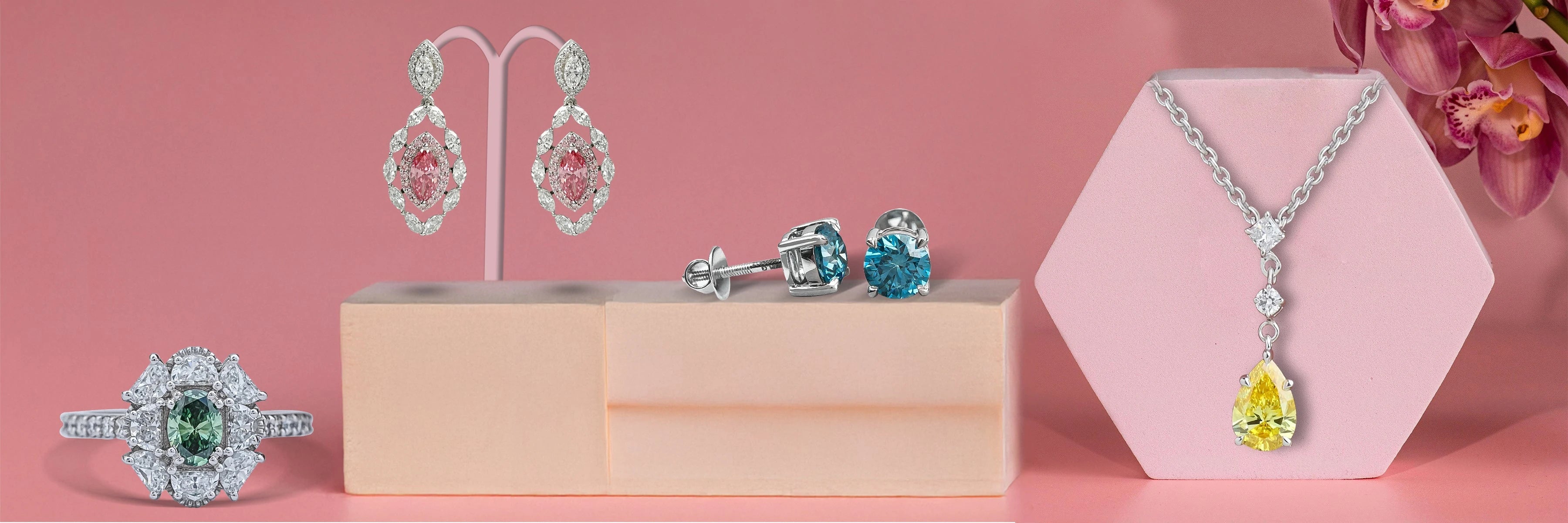 Bijoux en diamants colorés