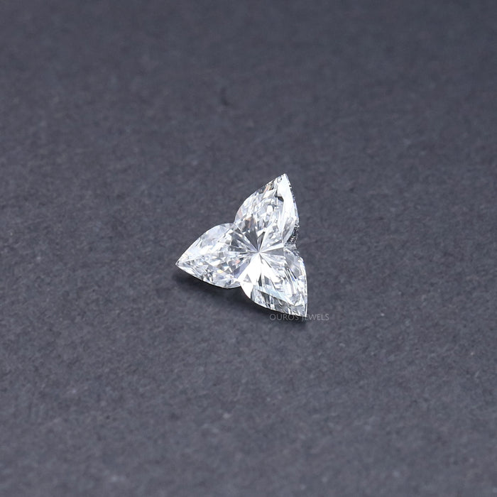 Diamant de laboratoire taille lotus de 0,70 carat