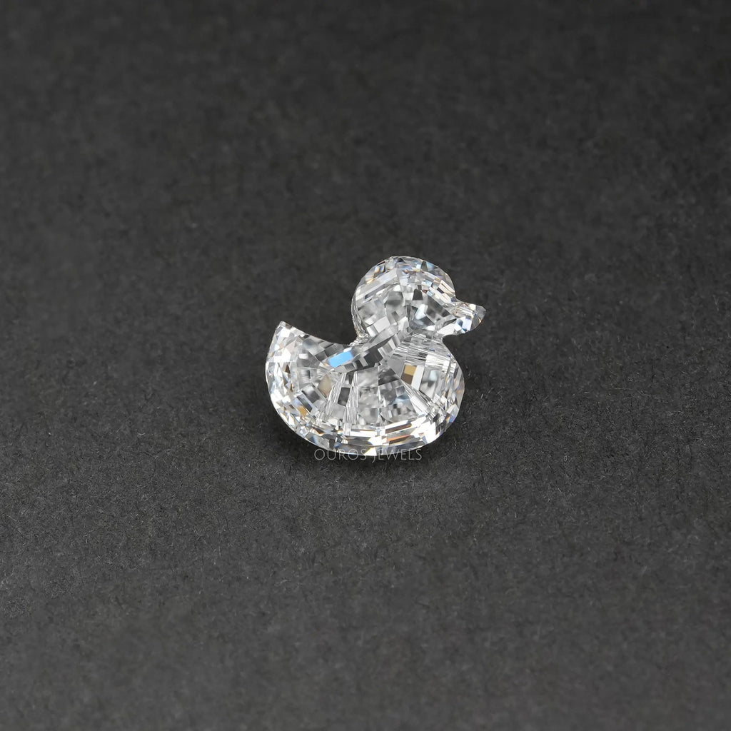 Diamant de laboratoire à taille canard