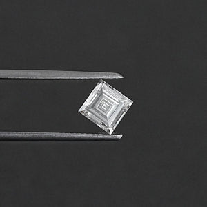 Diamant de laboratoire à taille carrée