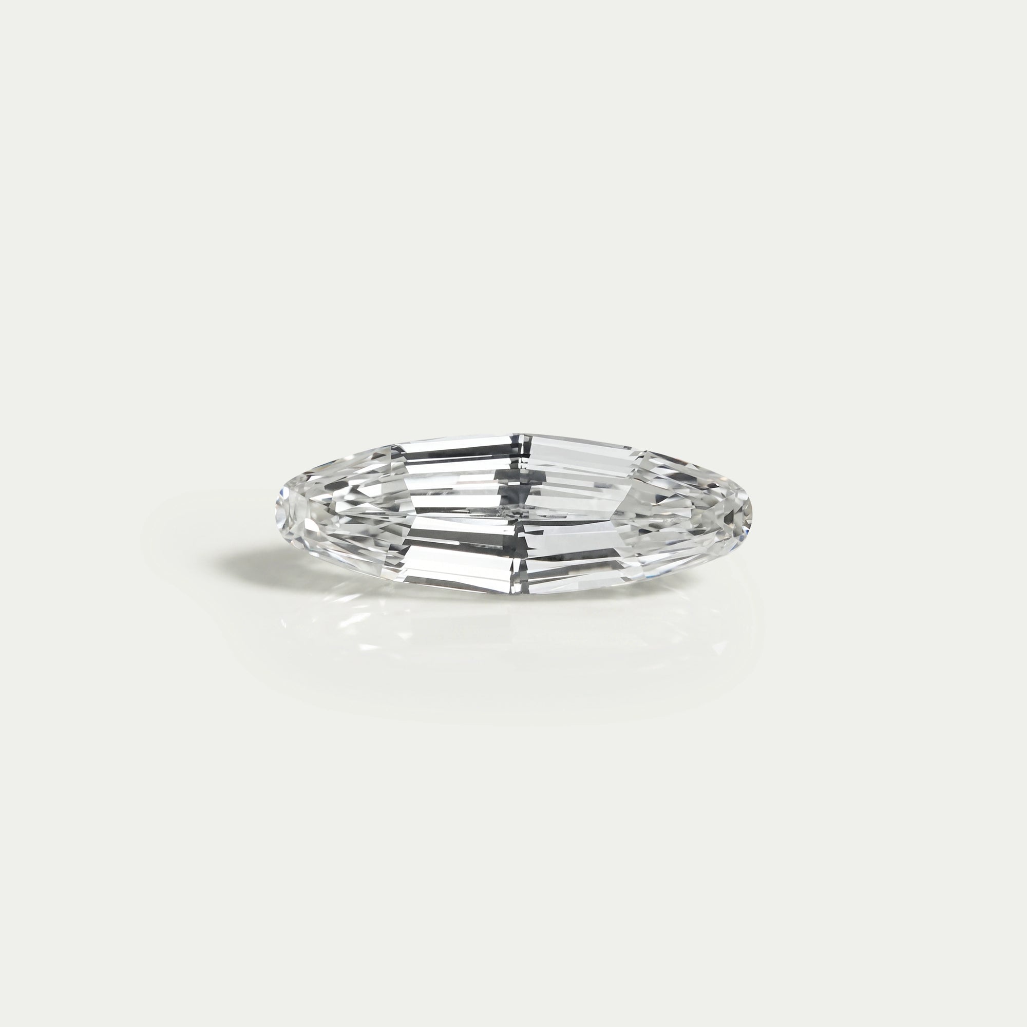 Diamant de laboratoire taille ovale longue de 2,83 carats