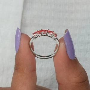 Bague à cinq diamants de laboratoire à taille princesse