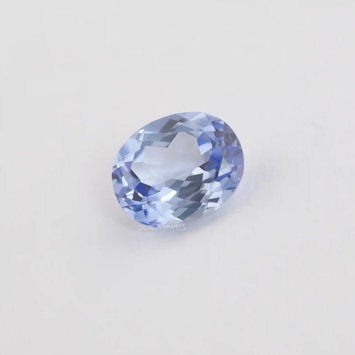 Saphir bleu clair colombien de 6,49 carats