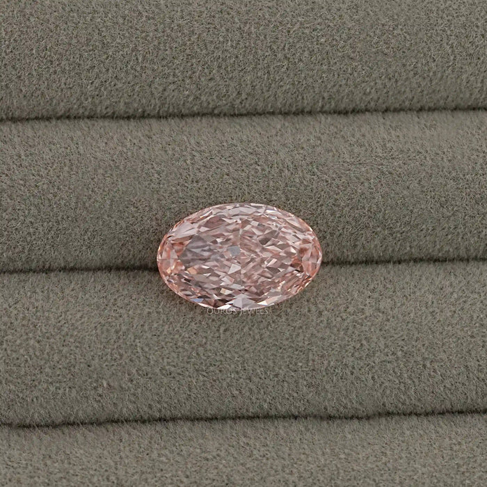 Diamant de laboratoire taille ovale rose intense fantaisie