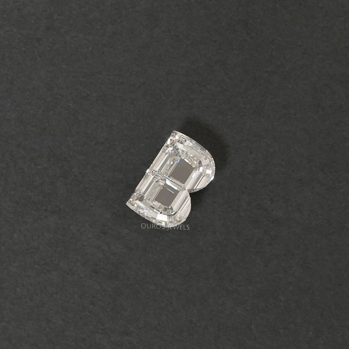 Lettre de l'alphabet B, diamant cultivé en laboratoire