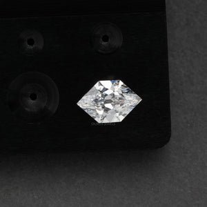 Diamant de laboratoire de taille duchesse