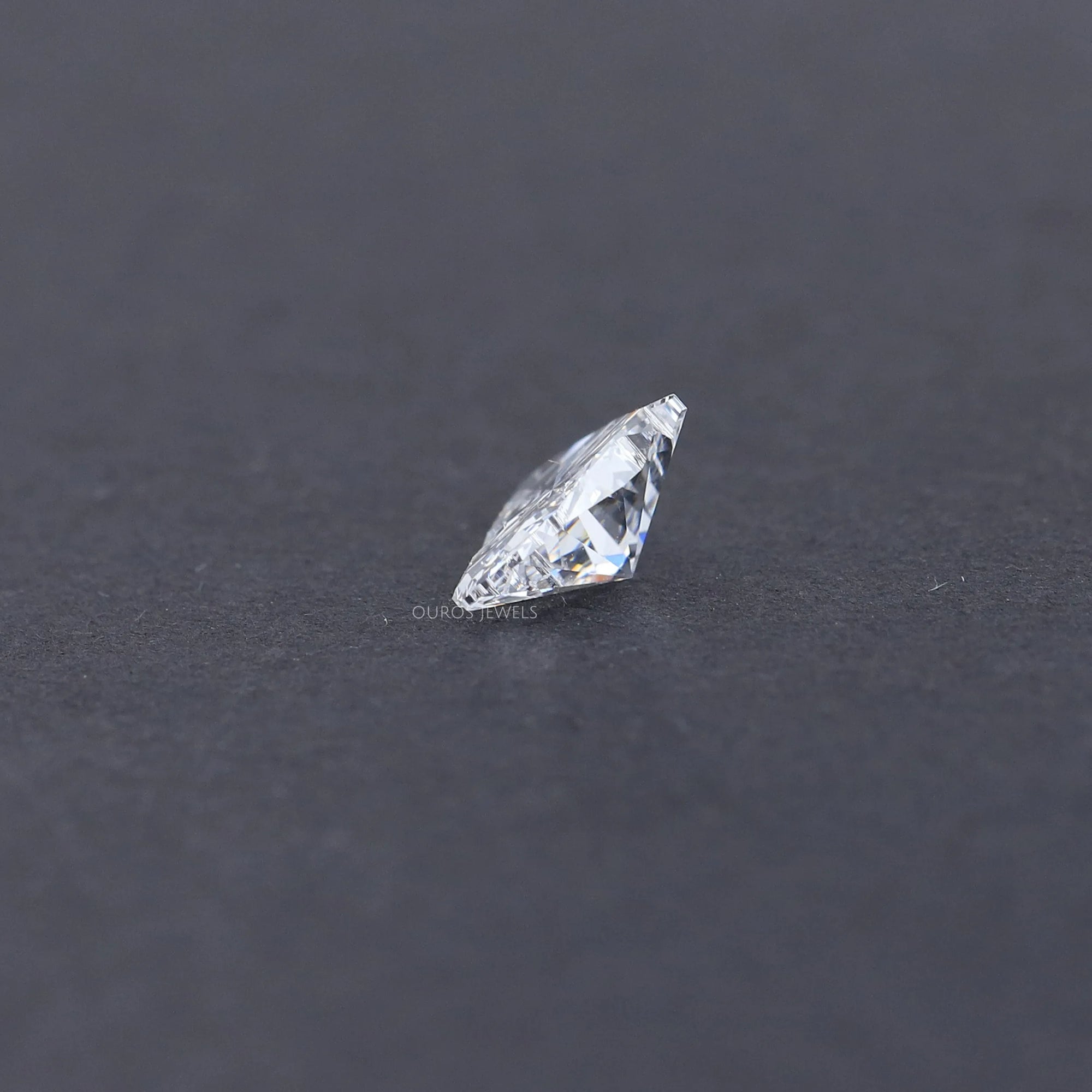 Unique Horse Head Cut Loose Diamond Loose