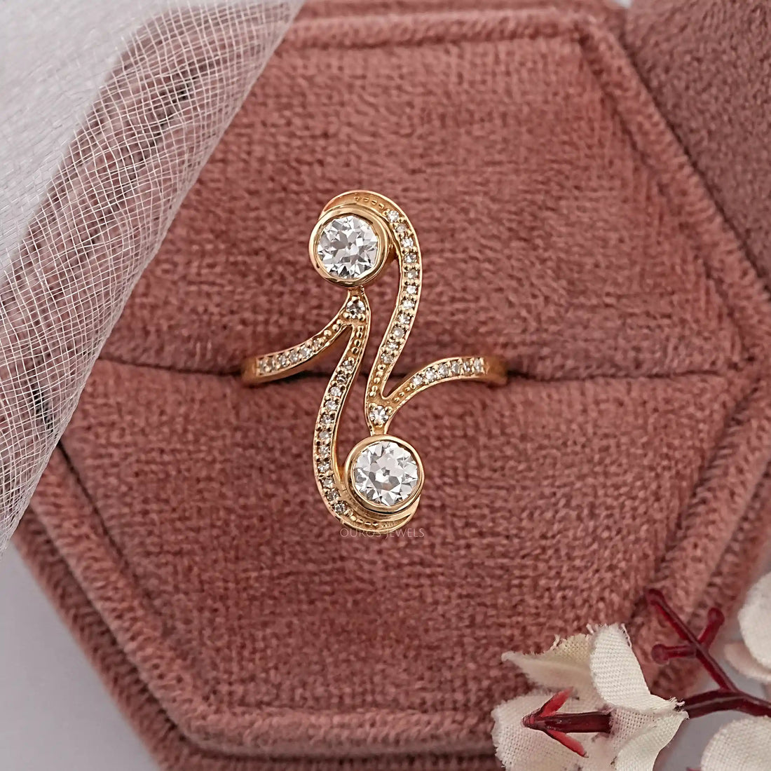 Single Cut Diamond Nouveau Ring