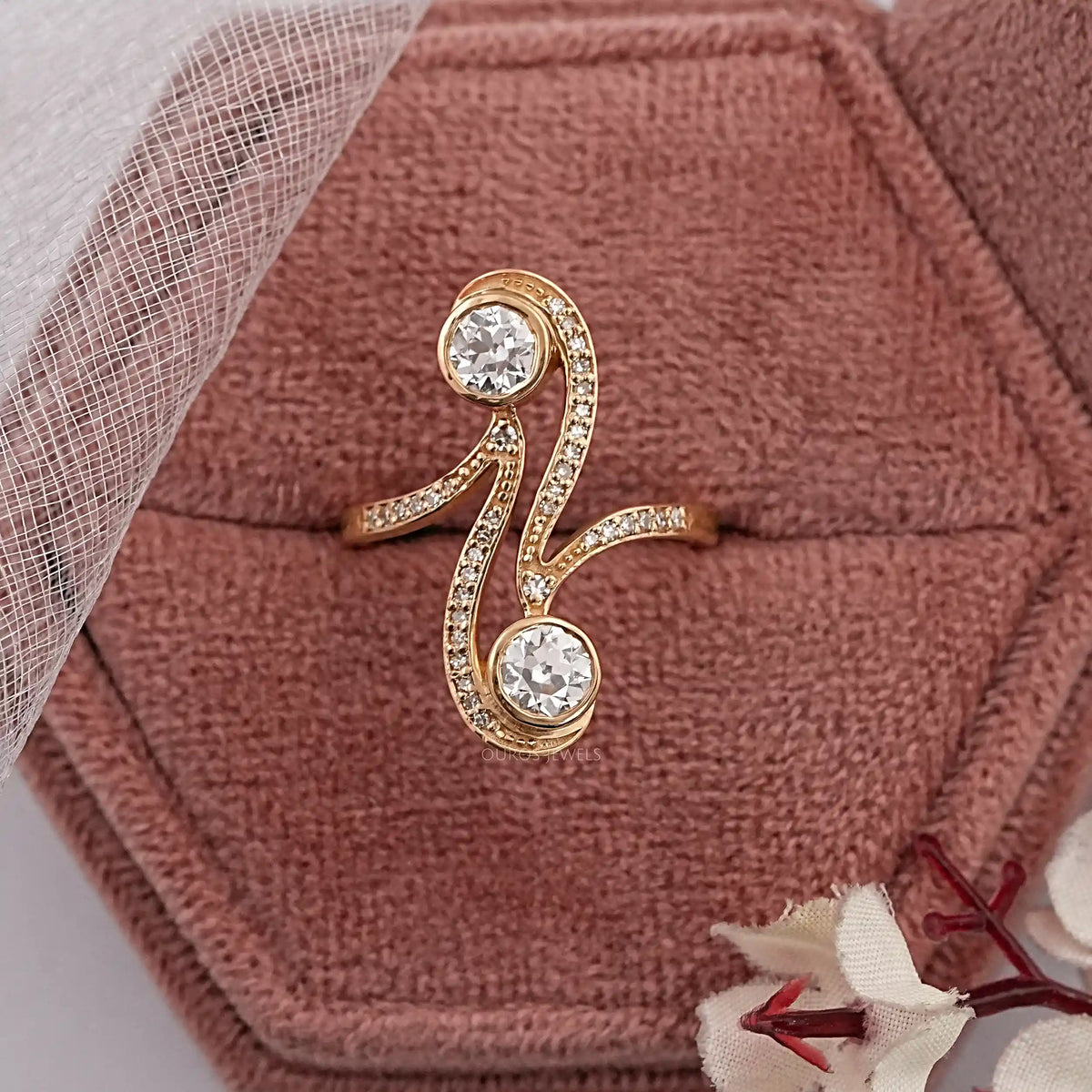Single Cut Diamond Nouveau Ring