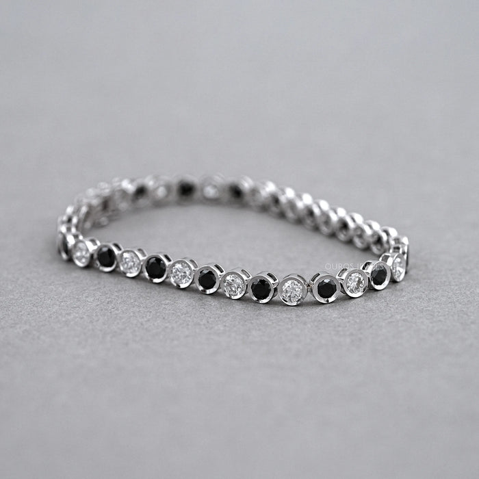 Bracelet alternatif avec diamants noirs taille ronde sertis