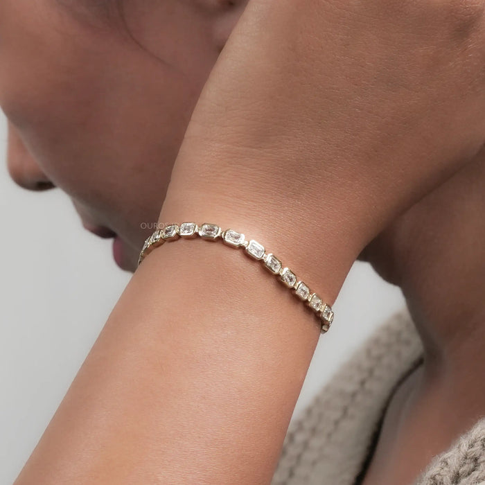 Bracelet de tennis avec diamants cultivés en laboratoire à taille criss et sertis clos