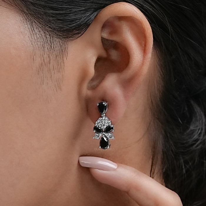 Boucles d'oreilles pendantes en forme de grappe de diamants noirs taille poire