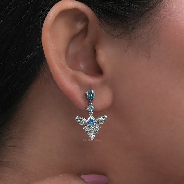 Boucles d'oreilles pendantes en diamant géométrique bleu