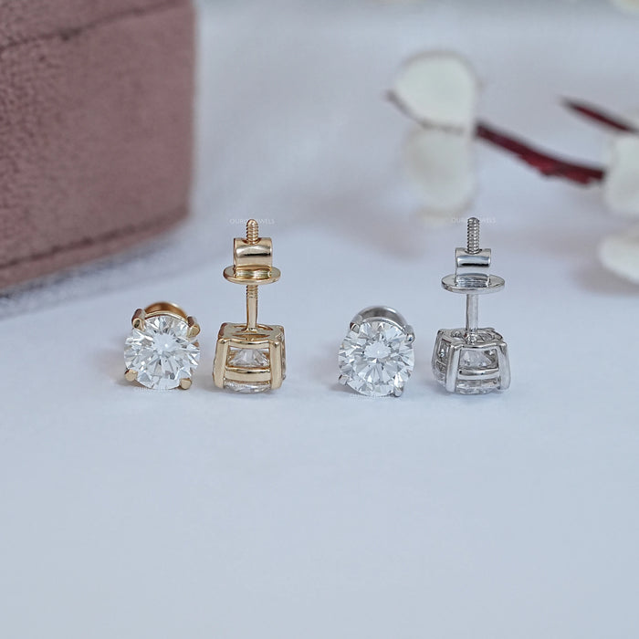 Boucles d'oreilles à tige en diamants de laboratoire à taille ronde