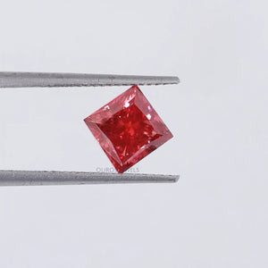 Diamant de laboratoire taille princesse rouge de 2,00 carats