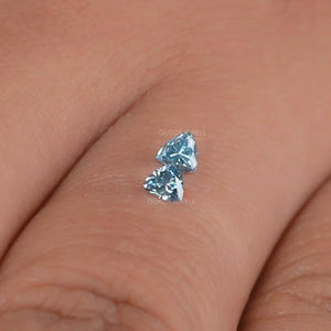 Diamant de laboratoire taillé en trillion bleu en vrac