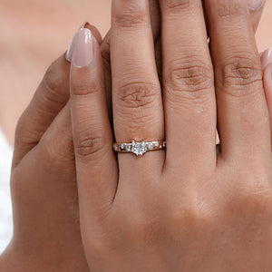 Bague de fiançailles avec diamant de laboratoire taille chat