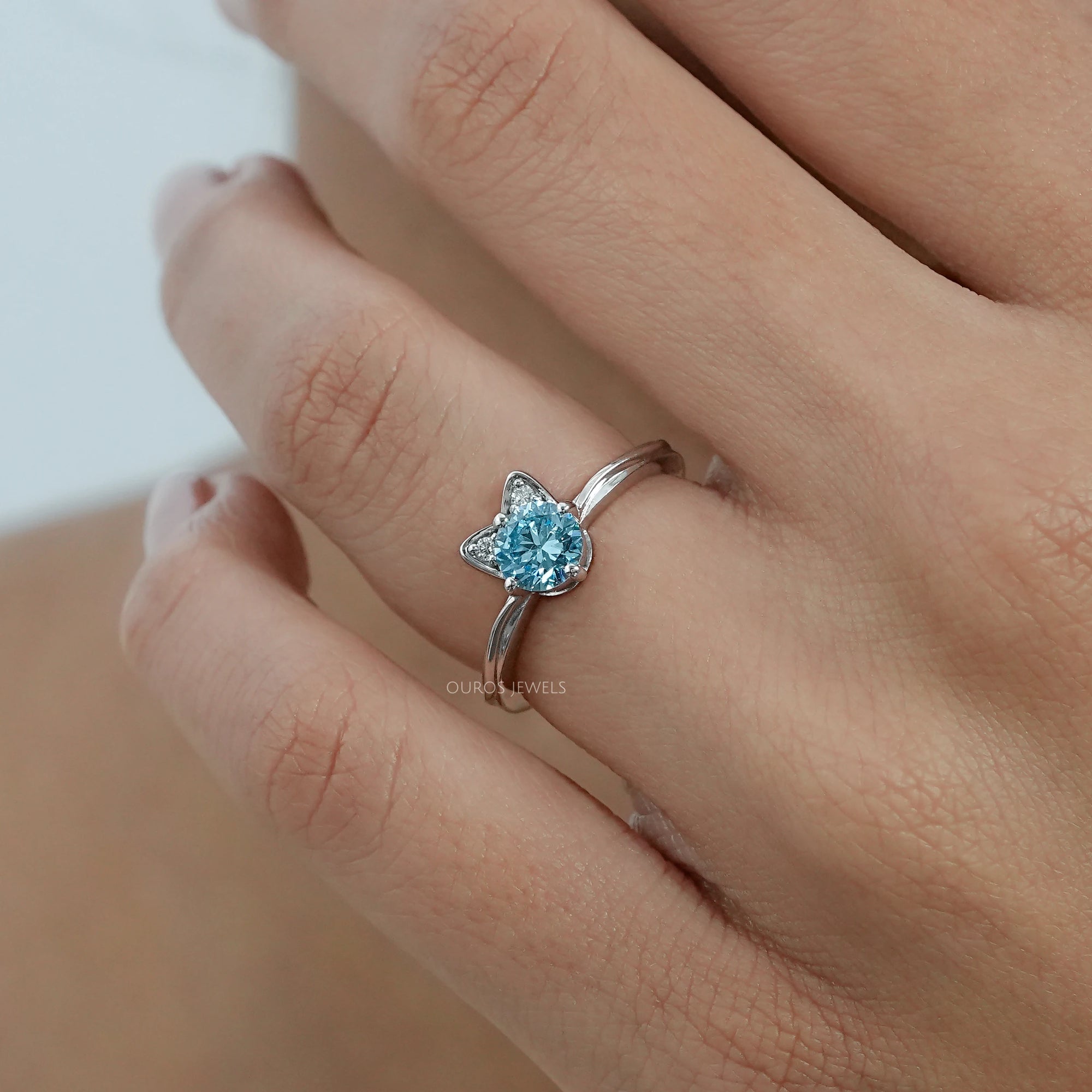 Fancy Blue Round Diamond Cat Ring Ring