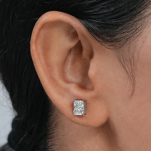 Clou d'oreille en diamant de laboratoire à taille radiante certifié IGI