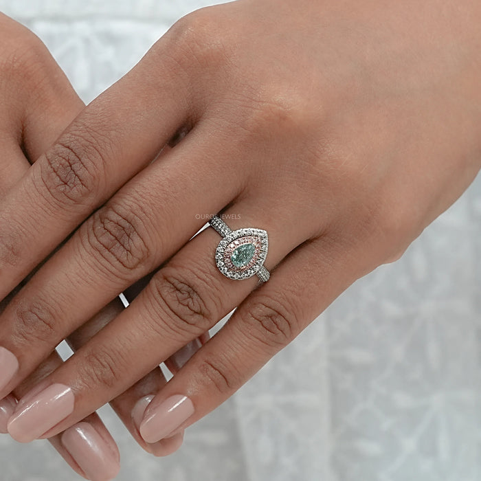 Bague de fiançailles à double halo taille poire verte