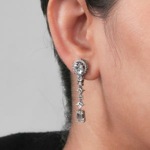 Boucles d'oreilles pendantes en diamants cultivés en laboratoire à formes multiples