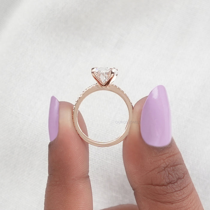 Bague solitaire avec diamant taille marquise hollandaise