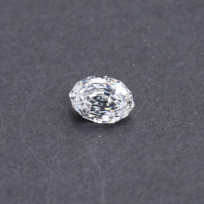 Diamant ovale de 1,00 carat, taillé en gradins, cultivé en laboratoire