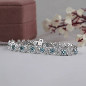 Pear-Shaped Flower Diamond  Bracelet