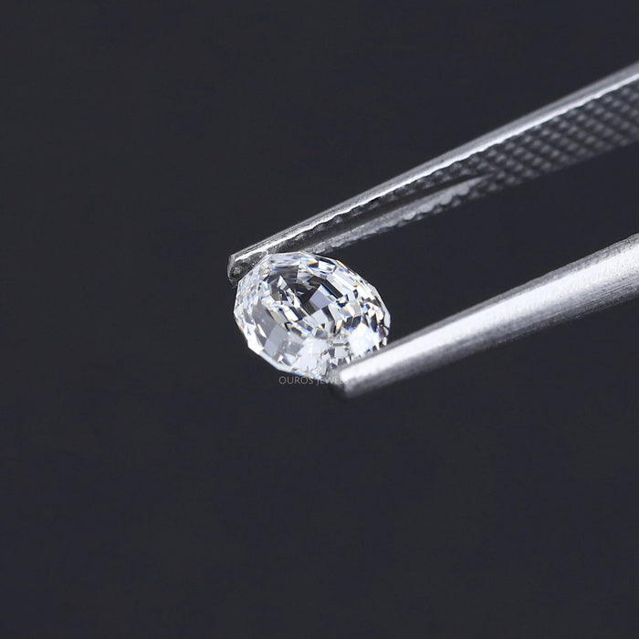 Diamant ovale de 1,00 carat, taillé en gradins, cultivé en laboratoire