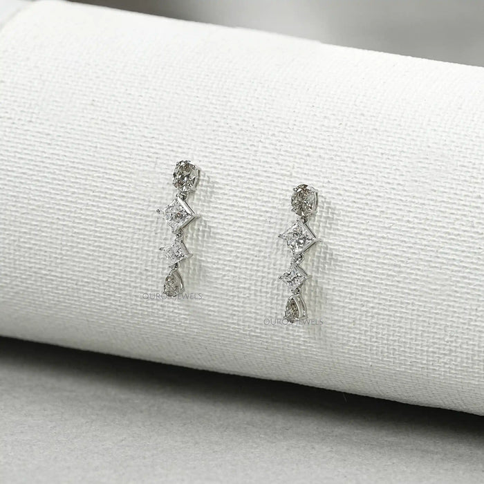 Boucles d'oreilles pendantes en diamants de laboratoire multiformes