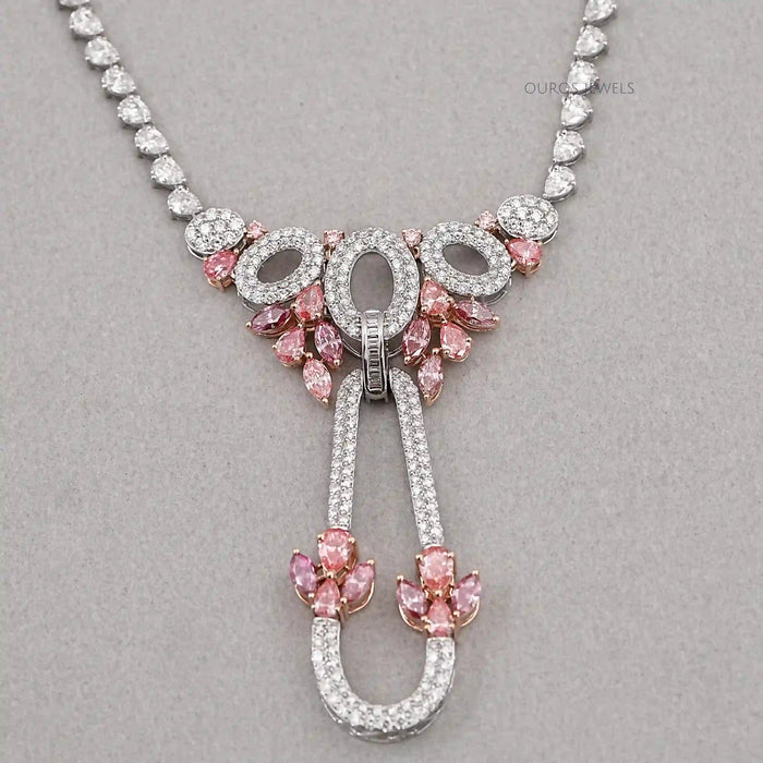 Collier de mariée avec diamants en forme de poire et de rond