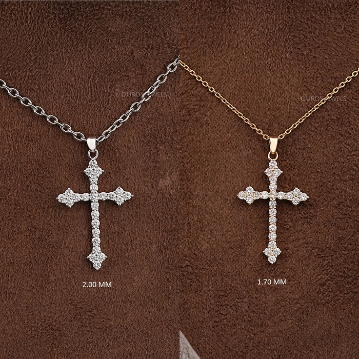 Pendentif croix en diamant rond