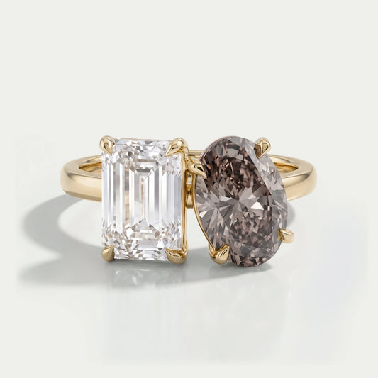 Emerald And Champagne Oval Diamond Toi et Moi Ring Ring