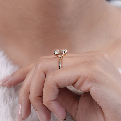 Emerald And Champagne Oval Diamond Toi et Moi Ring Ring