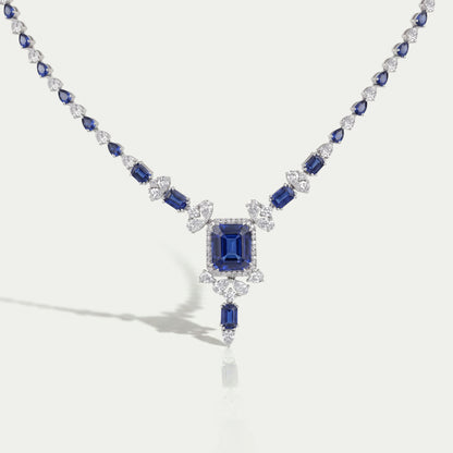 Collier en saphir taille émeraude et diamant