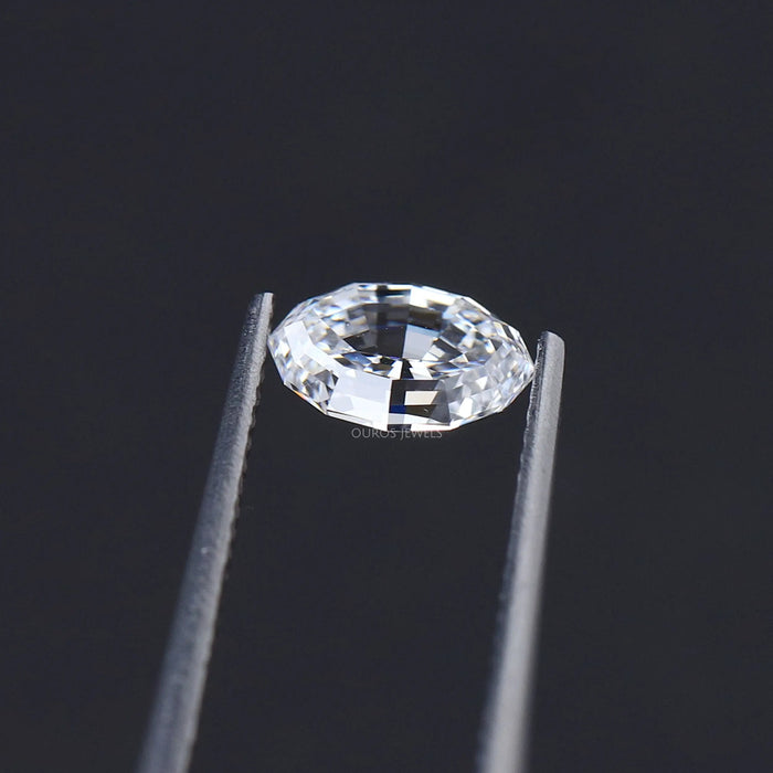 Diamant ovale de 1,00 carat, taillé en gradins, cultivé en laboratoire