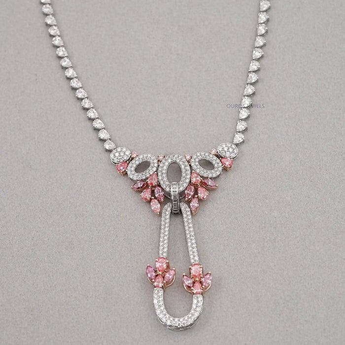 Collier de mariée avec diamants en forme de poire et de rond