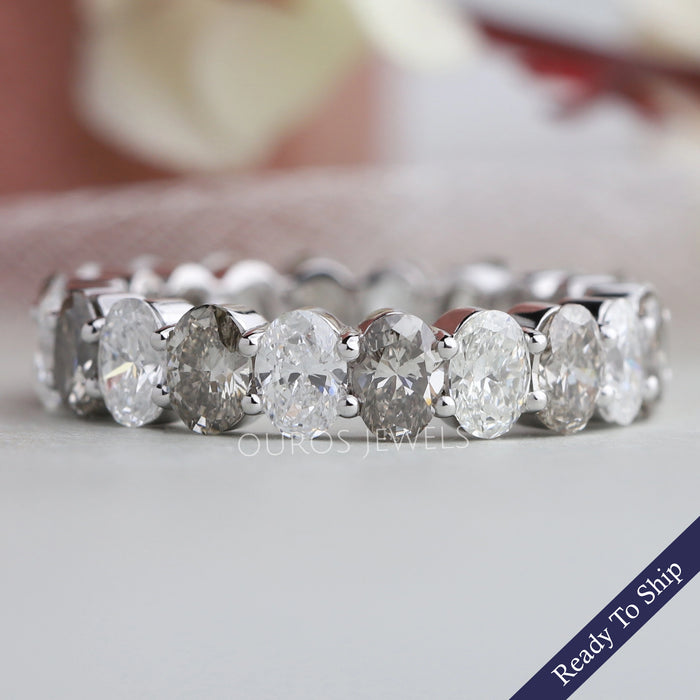 Alliance de mariage ovale en forme d'olive