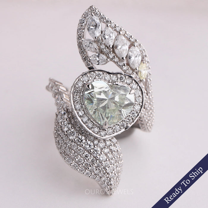 Bague de fiançailles vintage avec diamants de laboratoire taille cœur vert