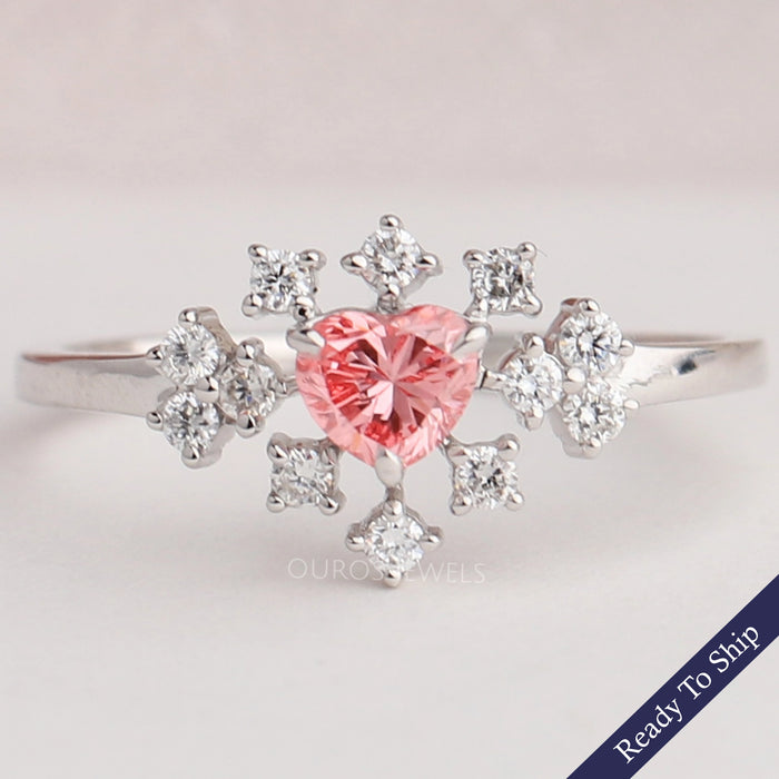 Bague halo en diamants taillés en cœur rose