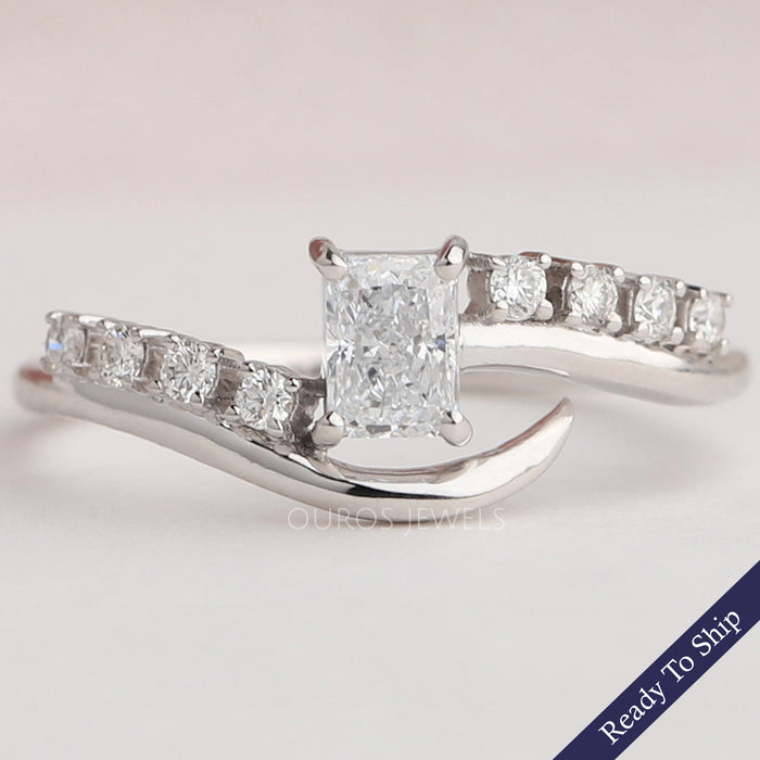 Alliance de mariage avec diamants taille radiant