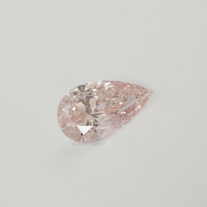 Diamant de laboratoire rose fantaisie taille poire de 5,11 carats en vrac