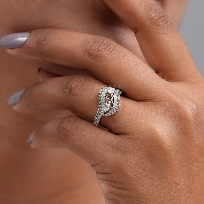 Bague à trois pierres avec diamants de laboratoire