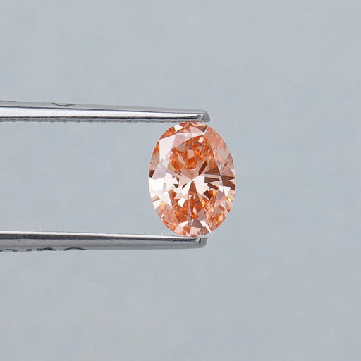 Diamant de laboratoire taille ovale rose vif de 0,82 carat